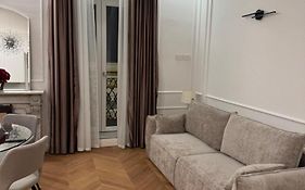 Twins Apartments